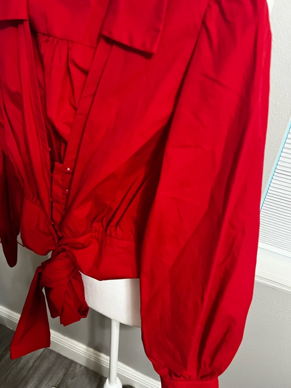 Anthropologie Maeve Poplin Bow-Front
Blouse Small Red - Picture 10 of 13